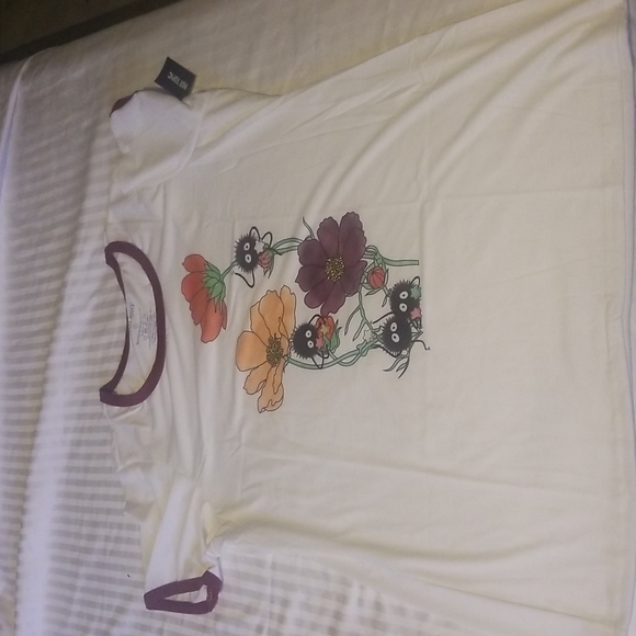 Hot Topic Tops - Spirited away shirt